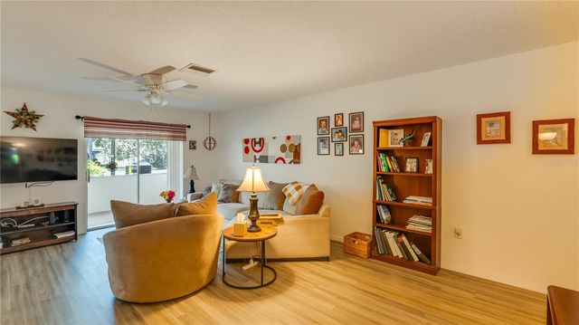 1207 11TH CIRCLE SE 128, Largo, FL 33771