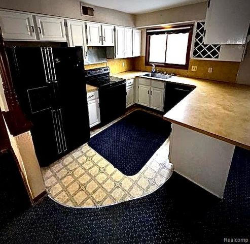 1250 Club Drive, Bloomfield Hills, MI 48302