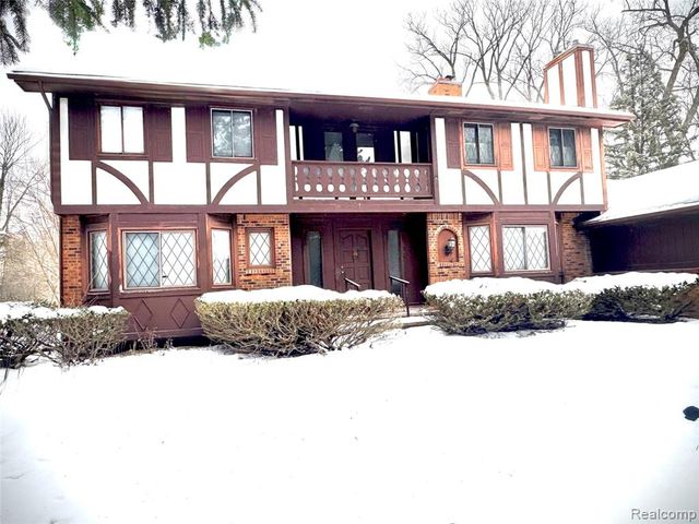 1250 Club Drive, Bloomfield Hills, MI 48302