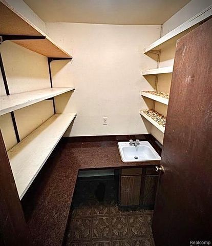 1250 Club Drive, Bloomfield Hills, MI 48302