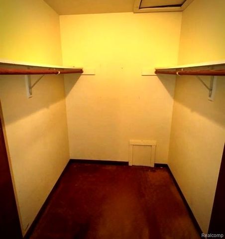 1250 Club Drive, Bloomfield Hills, MI 48302