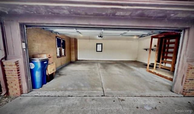 1250 Club Drive, Bloomfield Hills, MI 48302