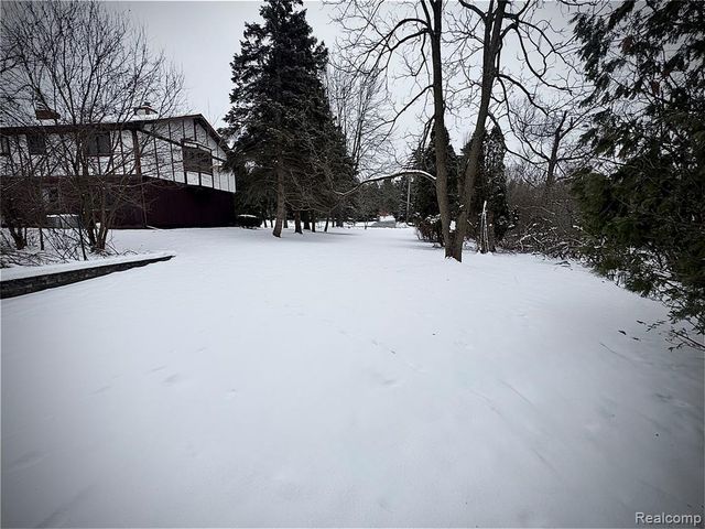 1250 Club Drive, Bloomfield Hills, MI 48302