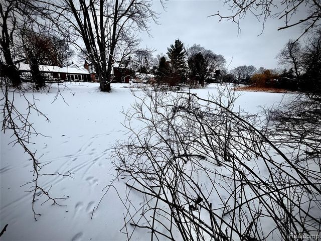 1250 Club Drive, Bloomfield Hills, MI 48302