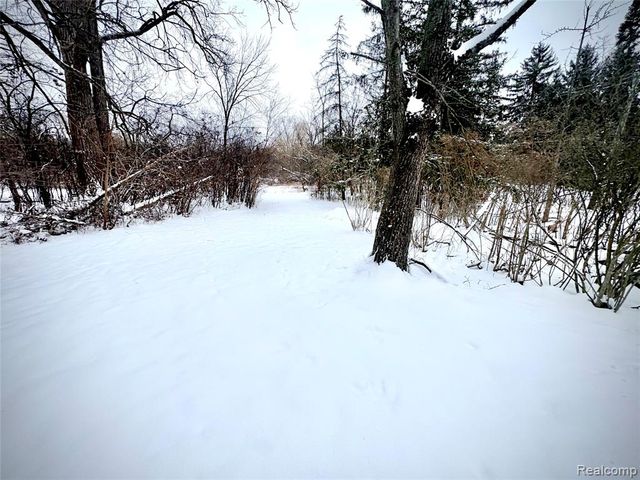 1250 Club Drive, Bloomfield Hills, MI 48302