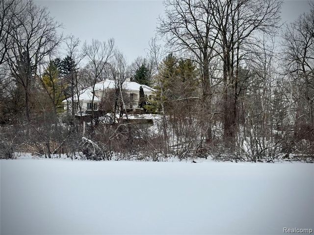 1250 Club Drive, Bloomfield Hills, MI 48302
