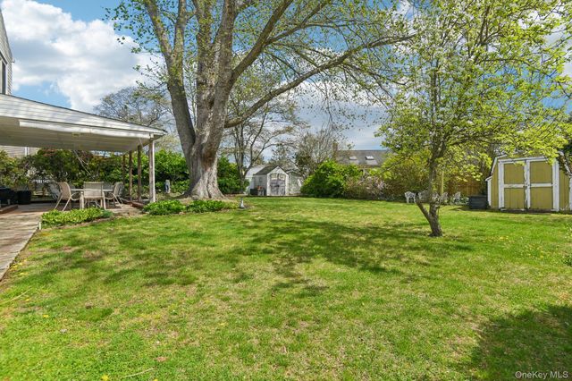 6 Lordly Court, Kings Park, NY 11754