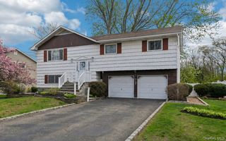 6 Lordly Court, Kings Park, NY 11754