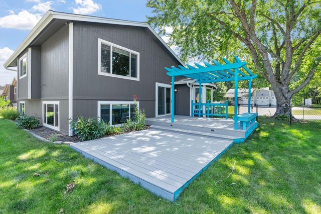 3460 Spruce Trail SW, Prior Lake, MN 55372