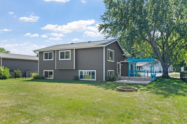 3460 Spruce Trail SW, Prior Lake, MN 55372