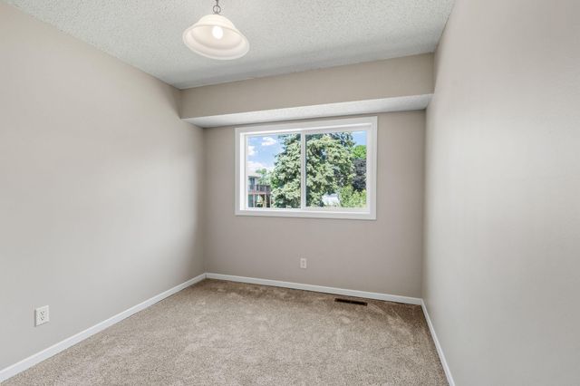 3460 Spruce Trail SW, Prior Lake, MN 55372