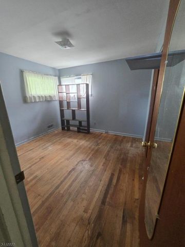 193 Union Ave, Wood-ridge Boro, NJ 07075
