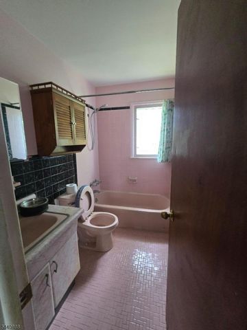 193 Union Ave, Wood-ridge Boro, NJ 07075
