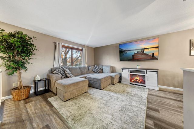 2059 Roe Crest Drive, North Mankato, MN 56003