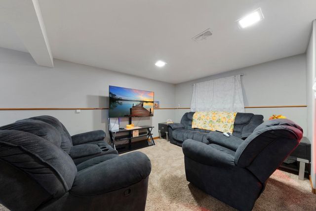 2059 Roe Crest Drive, North Mankato, MN 56003