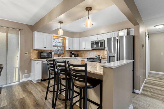 2059 Roe Crest Drive, North Mankato, MN 56003