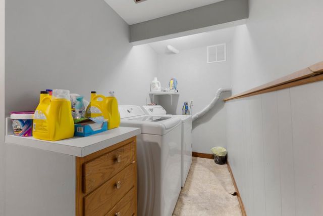 2059 Roe Crest Drive, North Mankato, MN 56003