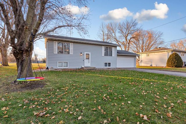 2059 Roe Crest Drive, North Mankato, MN 56003