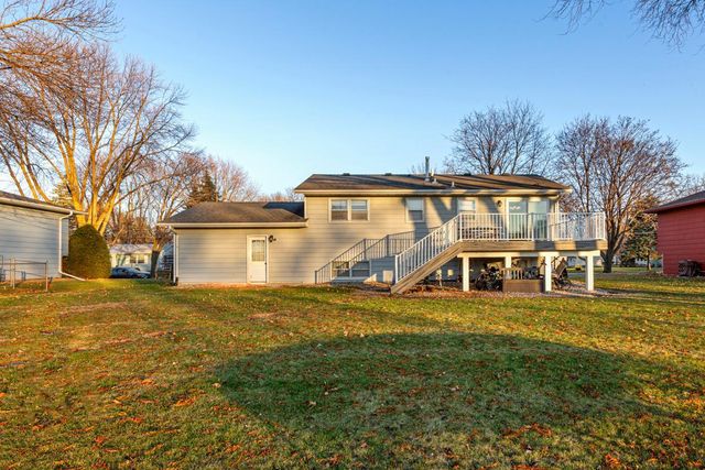 2059 Roe Crest Drive, North Mankato, MN 56003