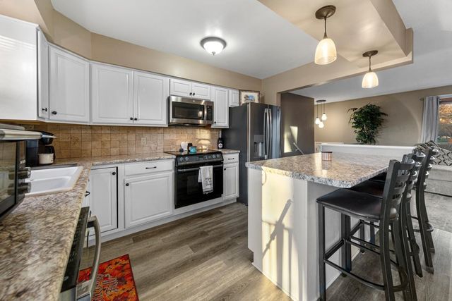 2059 Roe Crest Drive, North Mankato, MN 56003