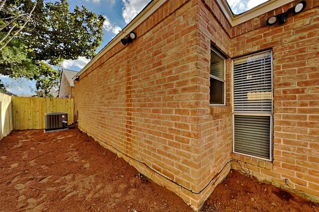 2127 Jamara Lane, Houston, TX 77077