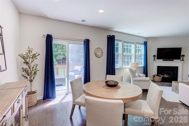 13033 Cinnamon Fern Lane, Charlotte, NC 28227