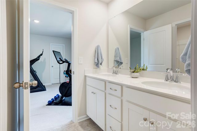 13033 Cinnamon Fern Lane, Charlotte, NC 28227