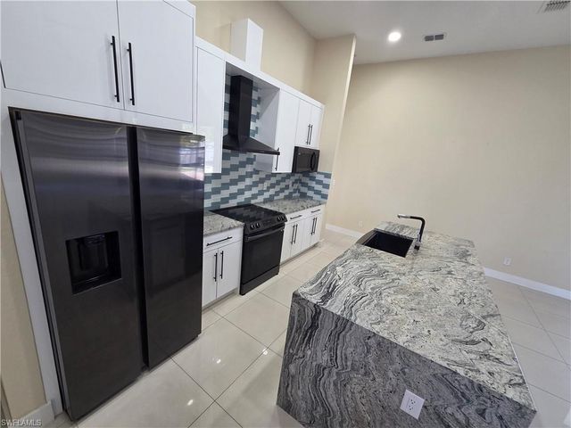 1140 NW 19th AVE, Cape Coral, FL 33993