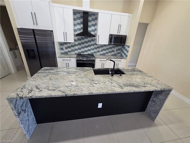 1140 NW 19th AVE, Cape Coral, FL 33993