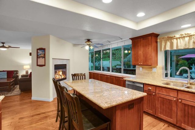 32384 Corte Santa Catalina, Temecula, CA 92592