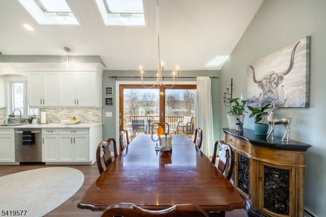 27 Adams Dr, Ogdensburg Boro, NJ 07439