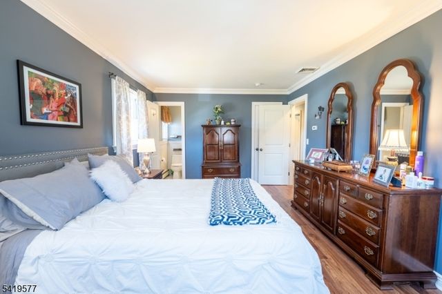 27 Adams Dr, Ogdensburg Boro, NJ 07439