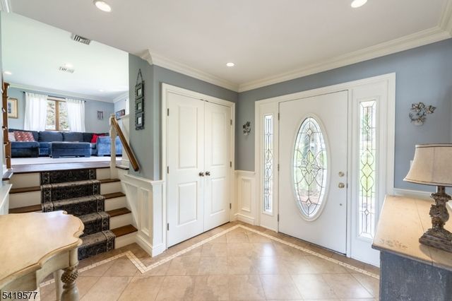 27 Adams Dr, Ogdensburg Boro, NJ 07439