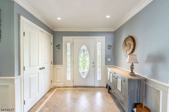 27 Adams Dr, Ogdensburg Boro, NJ 07439