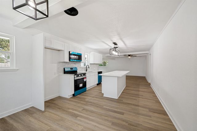 1112 Karla Drive, Hurst, TX 76053