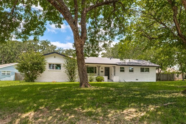 1112 Karla Drive, Hurst, TX 76053
