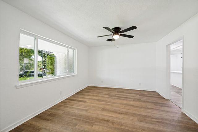 1112 Karla Drive, Hurst, TX 76053