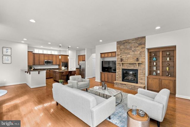 42755 CHATELAIN CIR, Brambleton, VA 20148