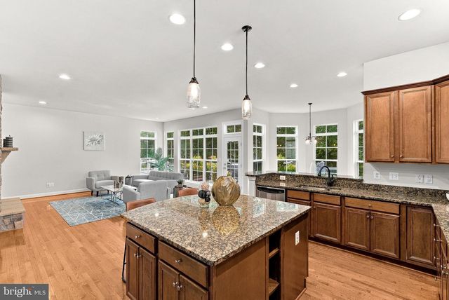 42755 CHATELAIN CIR, Brambleton, VA 20148