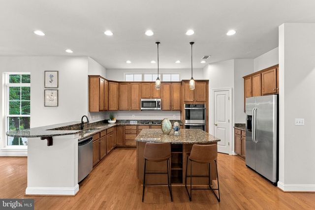 42755 CHATELAIN CIR, Brambleton, VA 20148