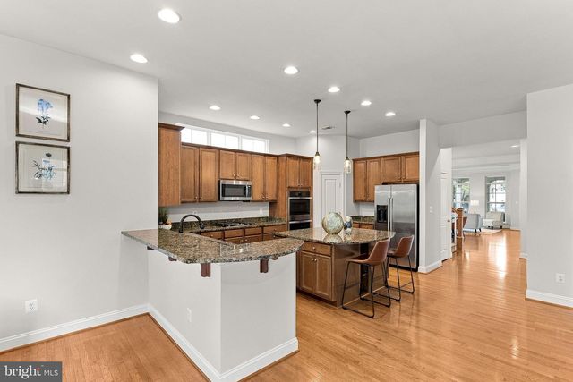 42755 CHATELAIN CIR, Brambleton, VA 20148