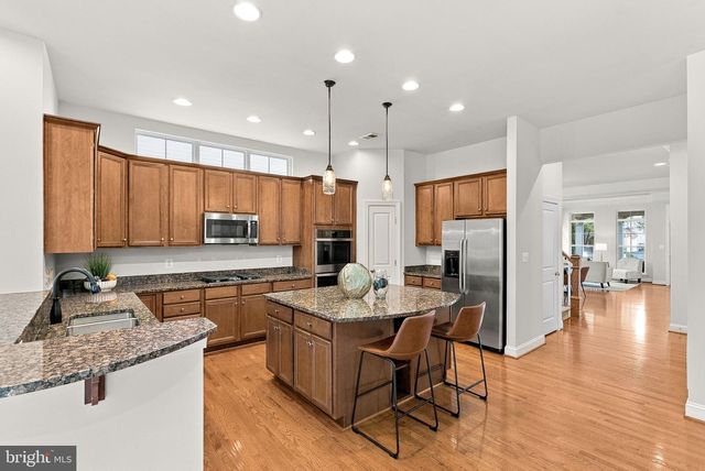 42755 CHATELAIN CIR, Brambleton, VA 20148