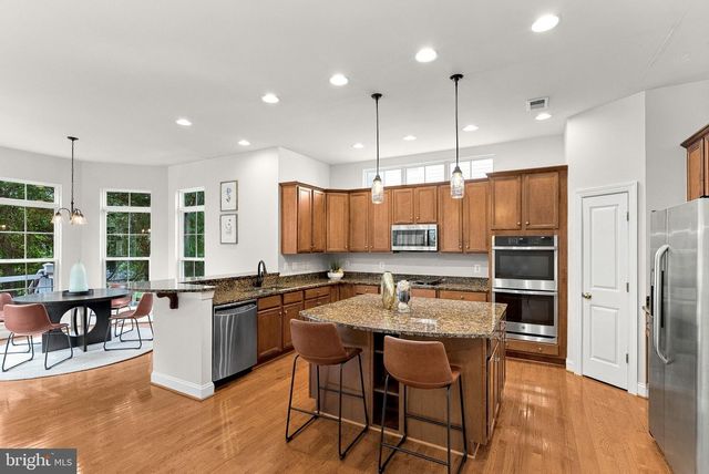 42755 CHATELAIN CIR, Brambleton, VA 20148