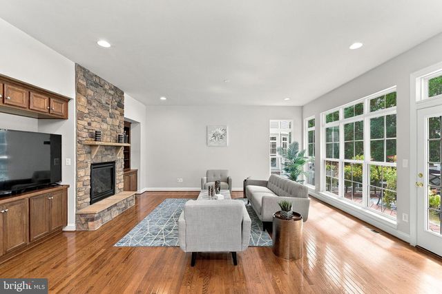 42755 CHATELAIN CIR, Brambleton, VA 20148