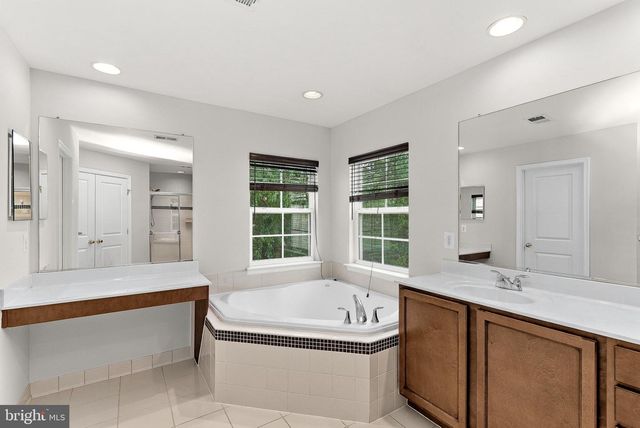 42755 CHATELAIN CIR, Brambleton, VA 20148