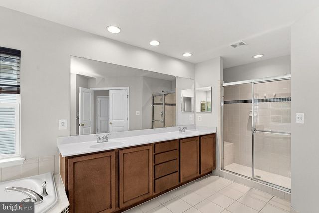 42755 CHATELAIN CIR, Brambleton, VA 20148
