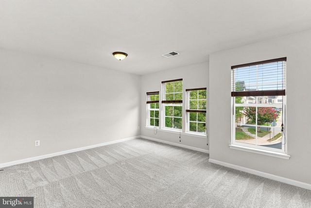 42755 CHATELAIN CIR, Brambleton, VA 20148