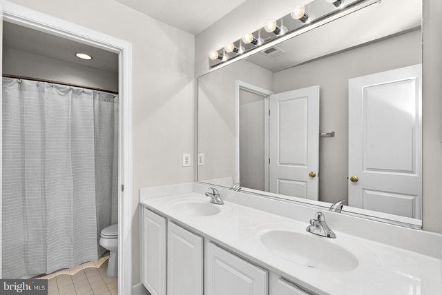 42755 CHATELAIN CIR, Brambleton, VA 20148