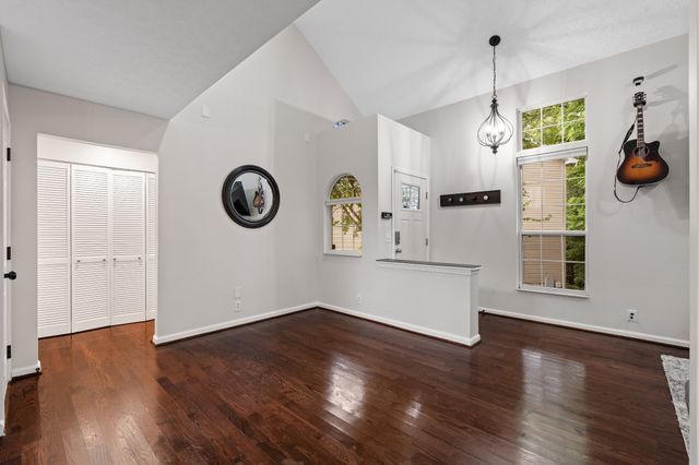 3712 Creston Ct, Hermitage, TN 37076