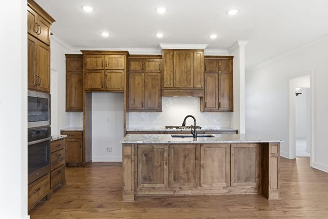 2390 E Cardinal Street, Springfield, MO 65804